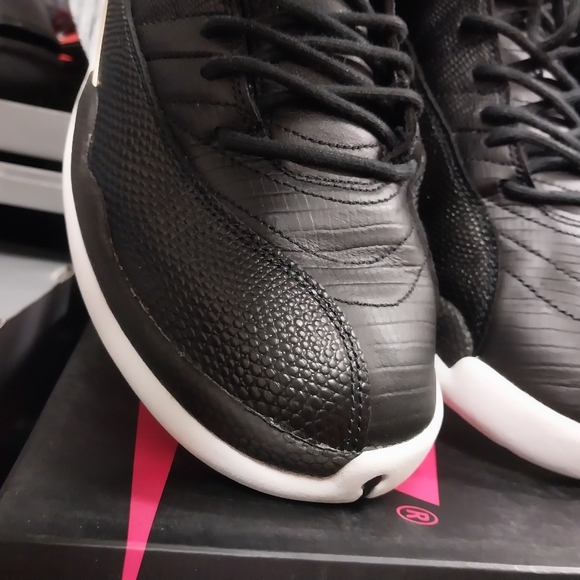 Retro Jordan 12 Reptile playoffs size 11 women's size 9 men's unisex - Picture 9 of 14